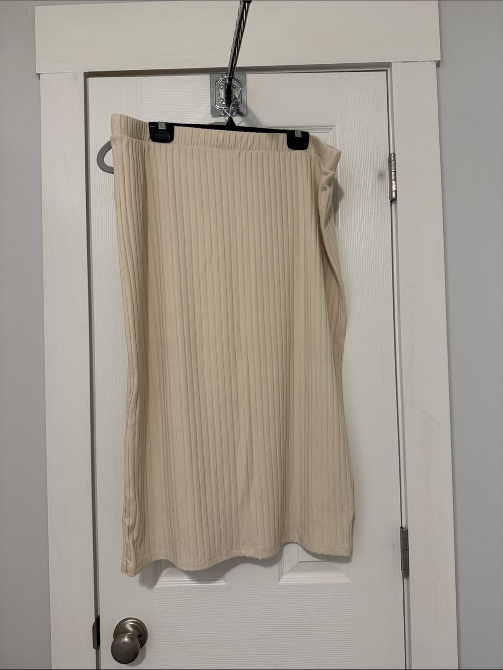 Old Navy Cream Ribbed Midi Skirt